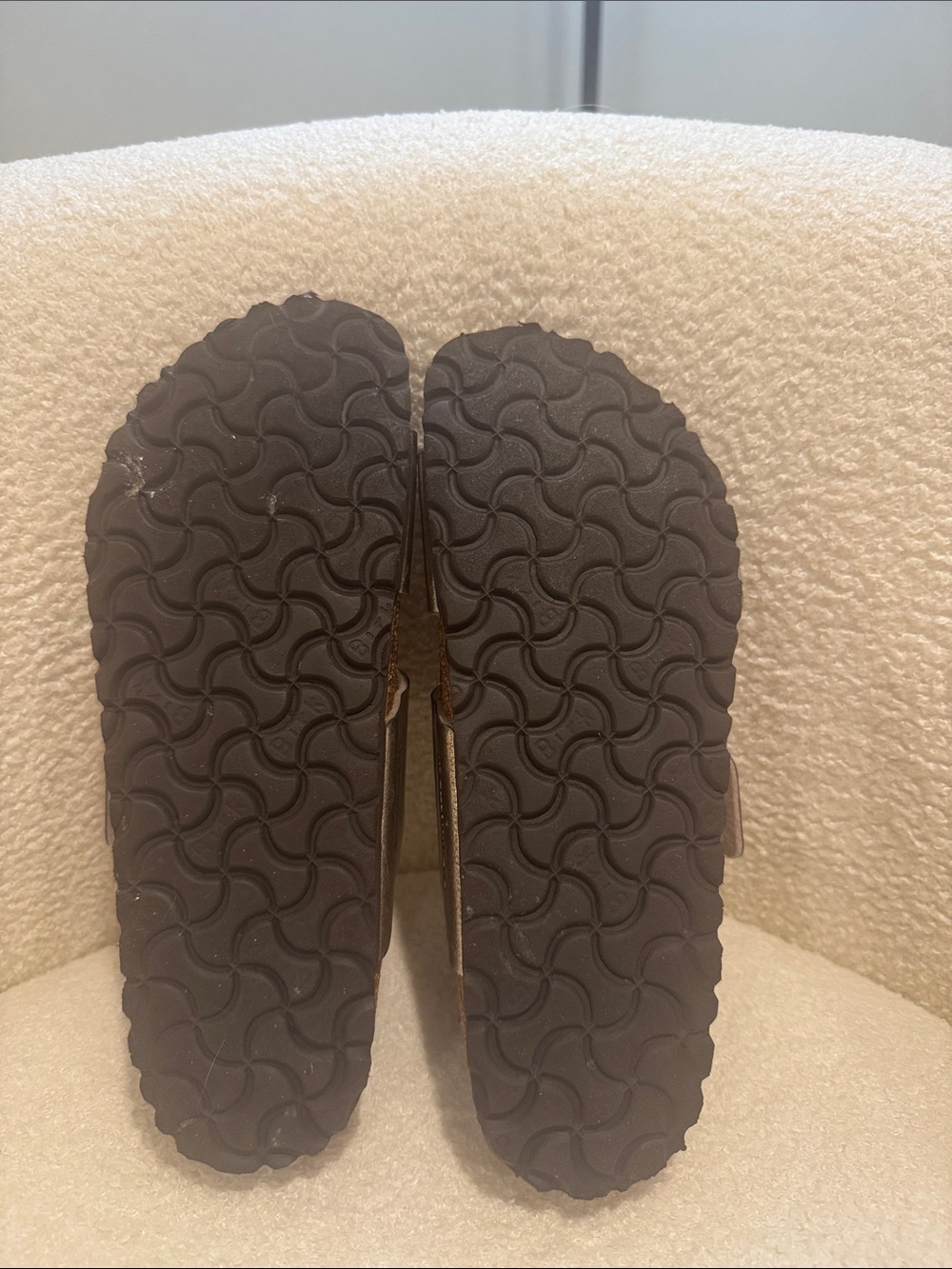 Birkenstock Women’s Metalic Sandals in with Gold Buckles - Picture 8 of 10